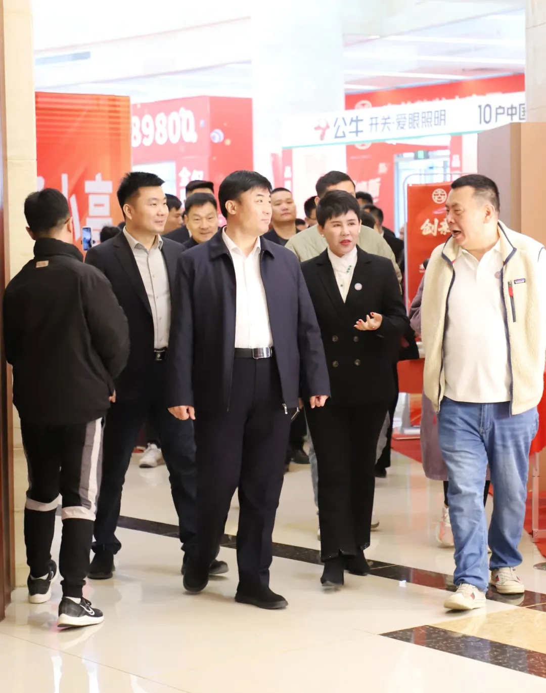 家装焕新正当时|诗尼曼家居董事长受邀出席临沂市郯城县首届家博会